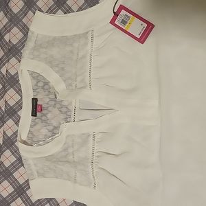 Vince Camuto Size- M Ivory